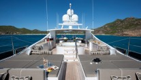 Yacht BLIND DATE 161 -  Sundeck